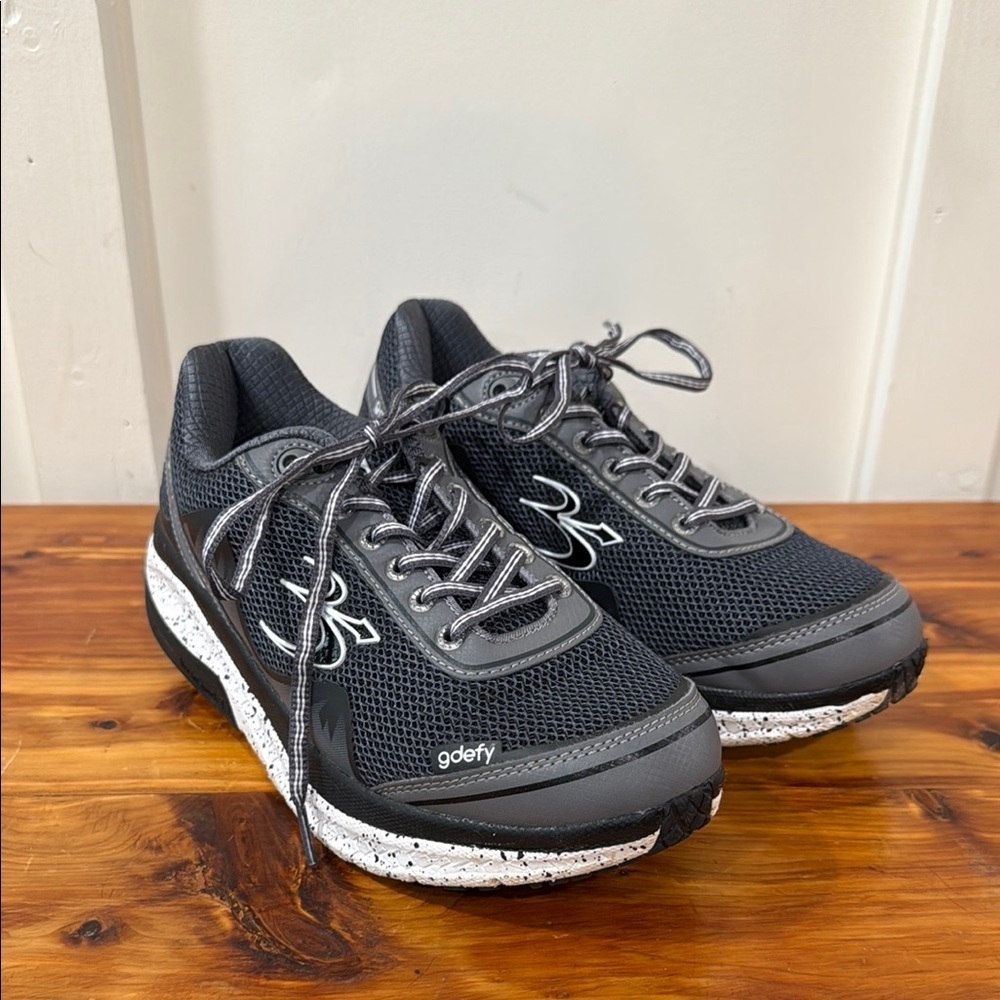 GDEFY Gravity Defyer Mighty Walk Shoe Black & Gray Sneakers